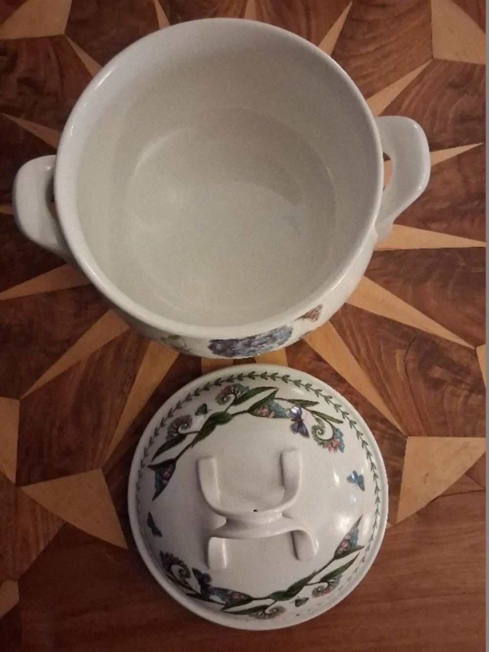 Vintage Portmeirion Botanic Garden 2.5qt Round Covered Casserole Romantic Shape